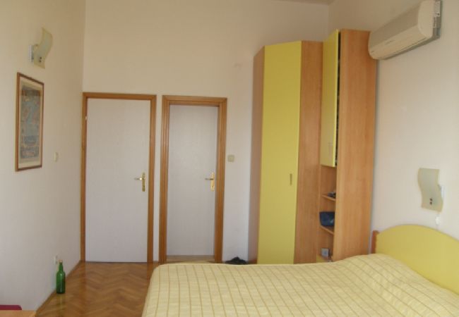 Zimmeranmietung in Bol - Zimmer in Bol mit Meerblick, Balkon, Klimaanlage, W-LAN (3416-5) Zimmeranmietung in Bol - Zimmer in Bol mit Meerblick, Balkon, Klimaanlage, W-LAN (3416-5)