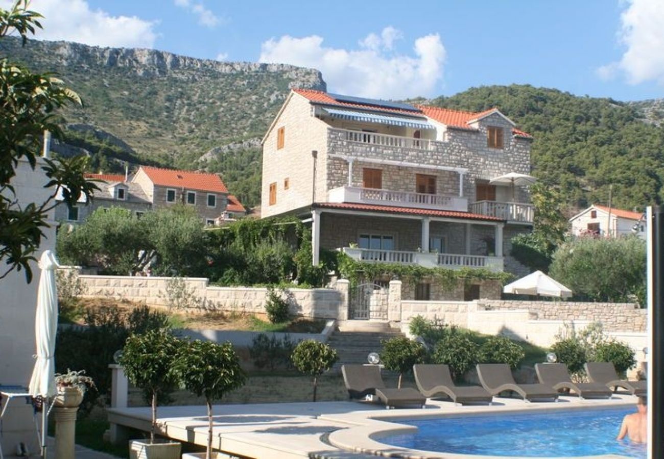 Ferienwohnung in Bol - Ferienwohnung in Bol mit Meerblick, Terrasse, Klimaanlage, W-LAN (3417-1)