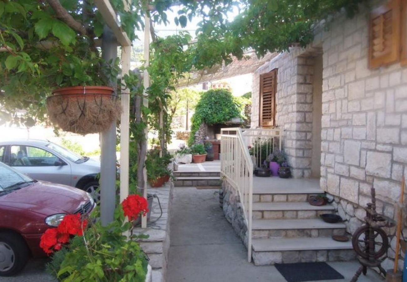 Ferienwohnung in Bol - Ferienwohnung in Bol mit Meerblick, Terrasse, Klimaanlage, W-LAN (3417-1)