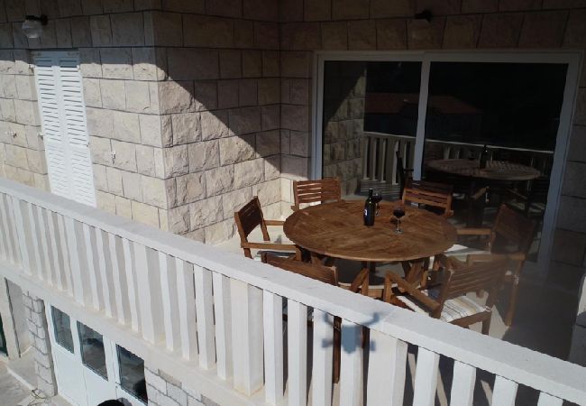 Ferienwohnung in Povlja - Ferienwohnung in Povlja mit Meerblick, Terrasse, Klimaanlage, W-LAN (3419-1) Ferienwohnung in Povlja - Ferienwohnung in Povlja mit Meerblick, Terrasse, Klimaanlage, W-LAN (3419-1)