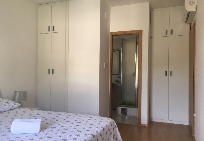 Ferienwohnung in Povlja - Ferienwohnung in Povlja mit Meerblick, Terrasse, Klimaanlage, W-LAN (3419-1) Ferienwohnung in Povlja - Ferienwohnung in Povlja mit Meerblick, Terrasse, Klimaanlage, W-LAN (3419-1)