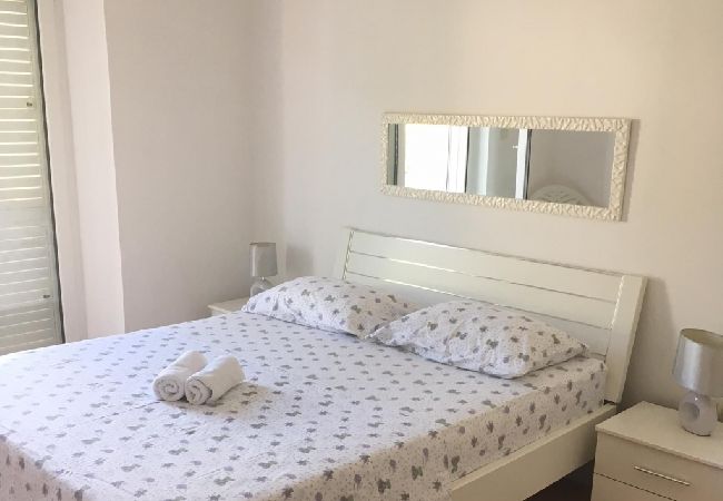 Ferienwohnung in Povlja - Ferienwohnung in Povlja mit Meerblick, Terrasse, Klimaanlage, W-LAN (3419-1) Ferienwohnung in Povlja - Ferienwohnung in Povlja mit Meerblick, Terrasse, Klimaanlage, W-LAN (3419-1)