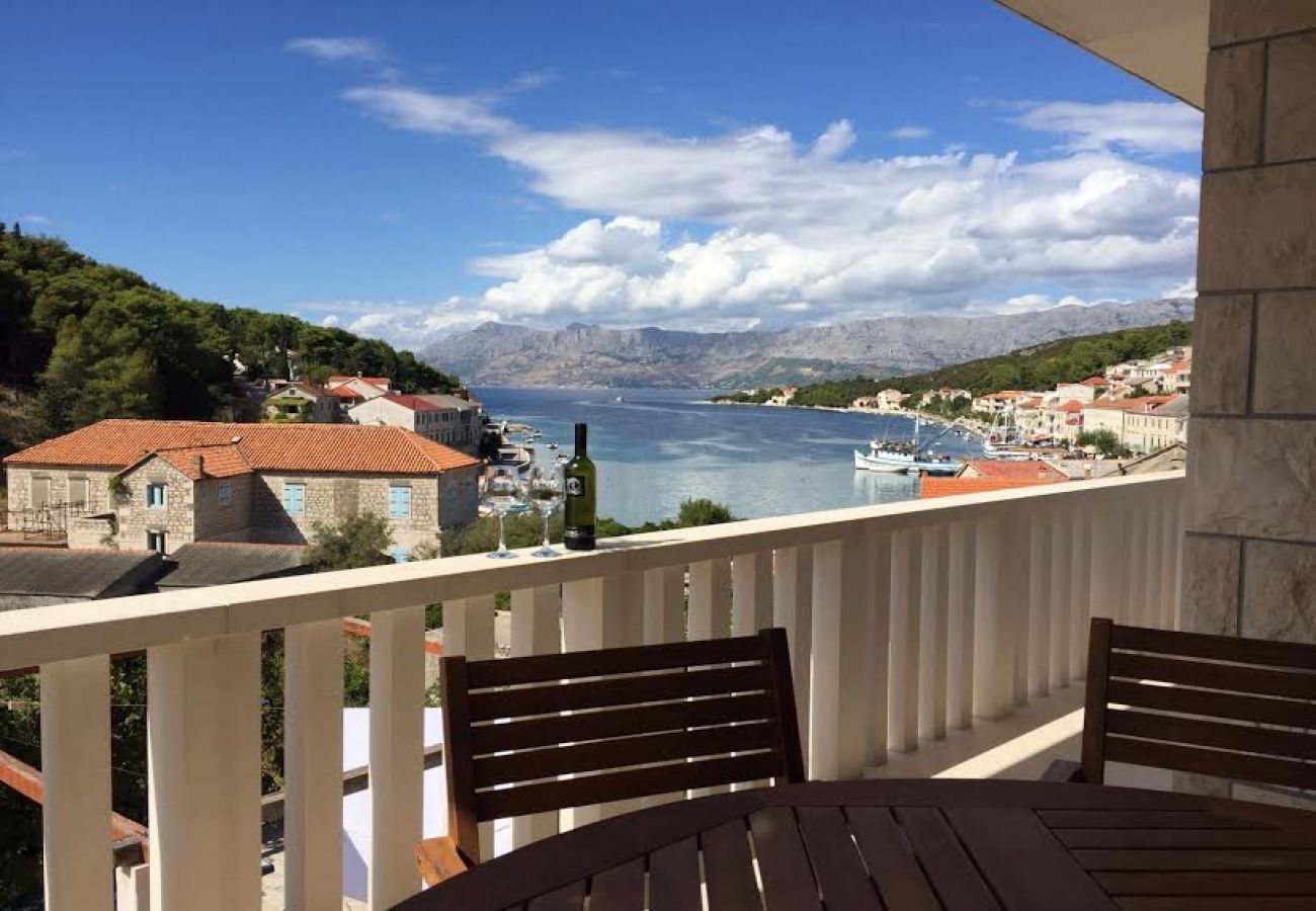 Ferienwohnung in Povlja - Ferienwohnung in Povlja mit Meerblick, Terrasse, Klimaanlage, W-LAN (3419-1)