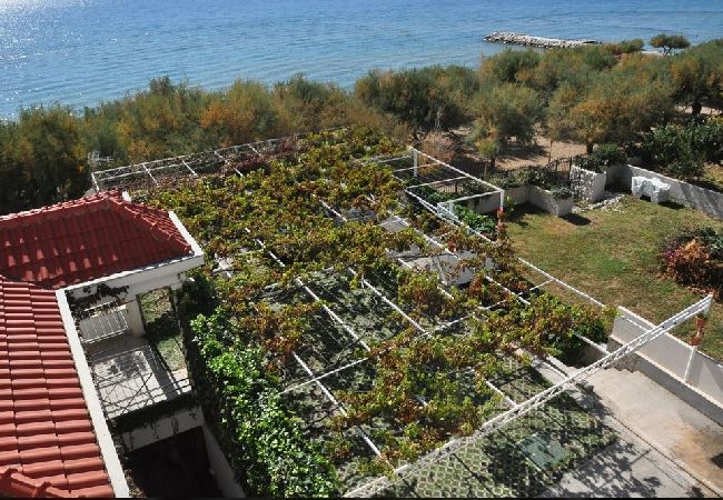 Ferienwohnung in Duce - Ferienwohnung in Duće mit Meerblick, Balkon, Klimaanlage, W-LAN (3425-2) Ferienwohnung in Duce - Ferienwohnung in Duće mit Meerblick, Balkon, Klimaanlage, W-LAN (3425-2)