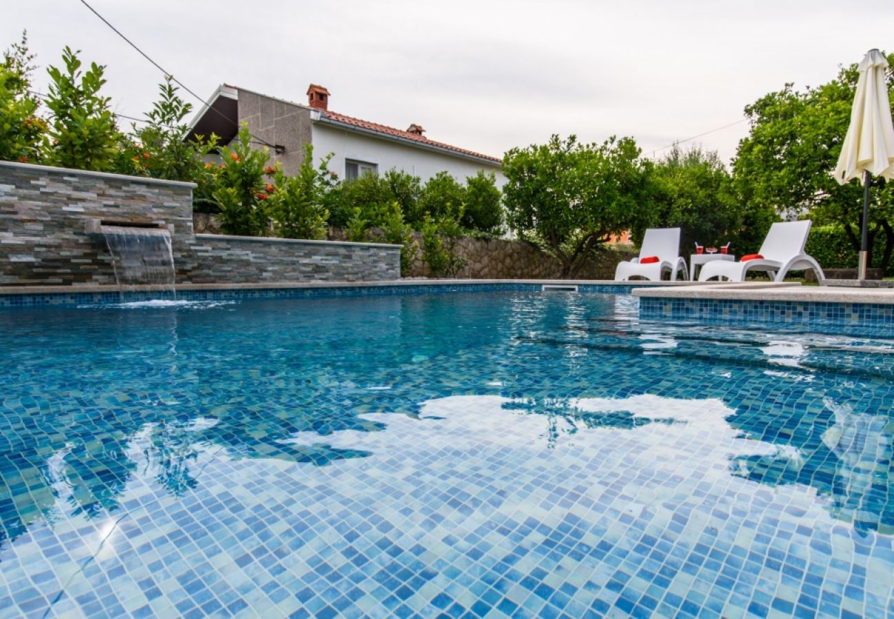 Ferienwohnung in Okrug Gornji - Ferienwohnung in Okrug Gornji mit Terrasse, Klimaanlage, W-LAN (3436-1)