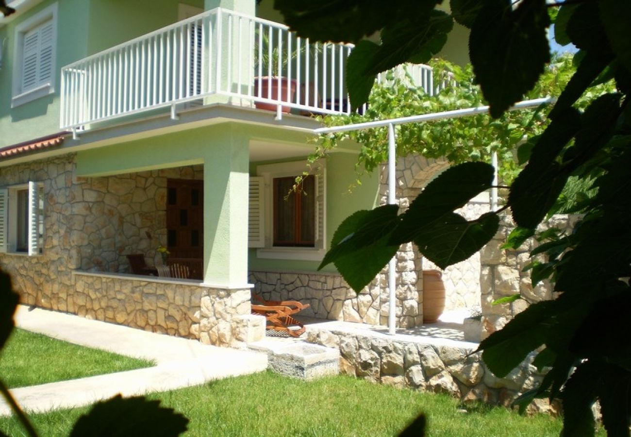 Ferienwohnung in Okrug Gornji - Ferienwohnung in Okrug Gornji mit Terrasse, Klimaanlage, W-LAN (3436-1)