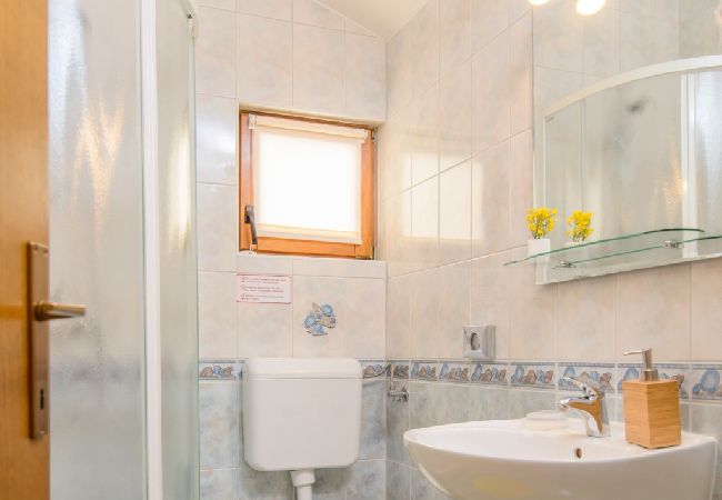 Ferienwohnung in Okrug Gornji - Ferienwohnung in Okrug Gornji mit Meerblick, Terrasse, Klimaanlage, W-LAN (5209-3) Ferienwohnung in Okrug Gornji - Ferienwohnung in Okrug Gornji mit Meerblick, Terrasse, Klimaanlage, W-LAN (5209-3)