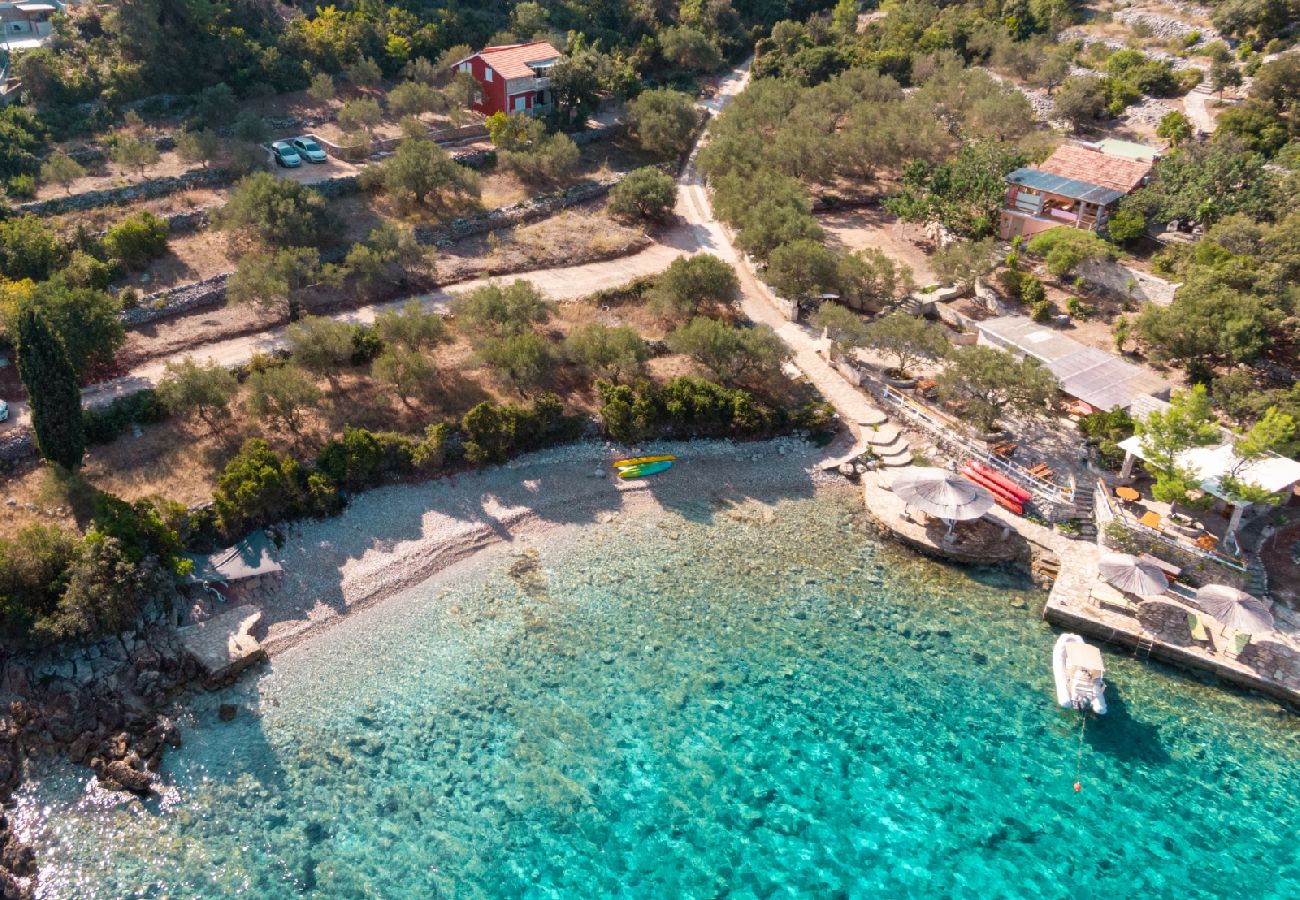 Ferienhaus in Vela Luka - Robinsonhaus in Vela Luka mit Meerblick, Terrasse, Klimaanlage, W-LAN (3439-1)