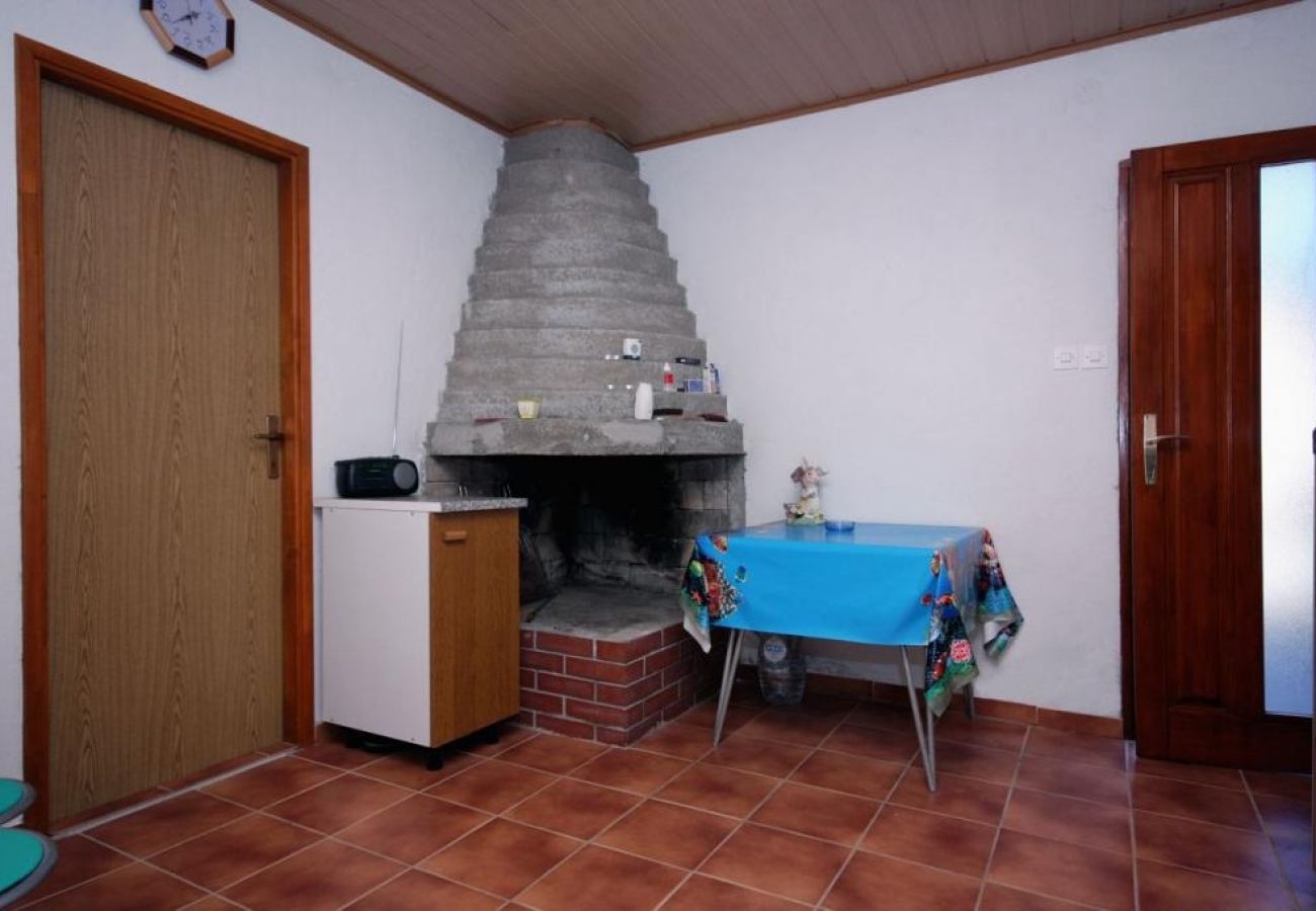 Ferienwohnung in Stari Grad - Ferienwohnung in Basina mit Meerblick, Terrasse (3450-1)