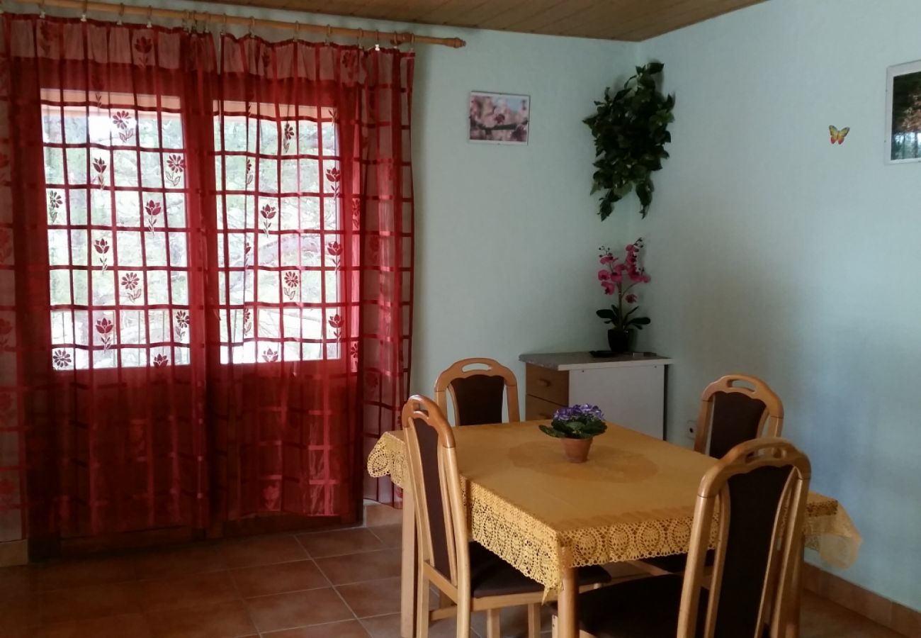 Ferienwohnung in Stari Grad - Ferienwohnung in Basina mit Meerblick, Terrasse (3450-2)