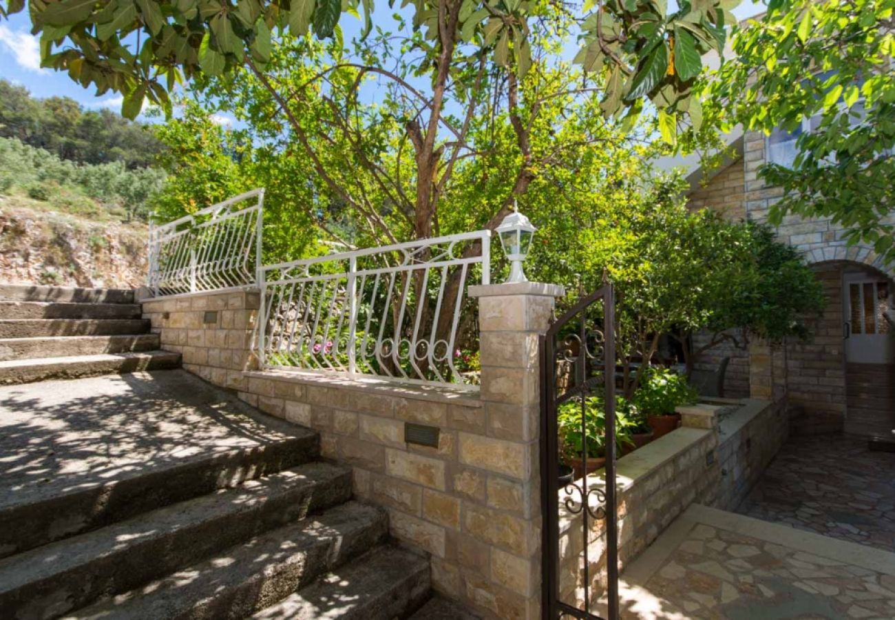 Ferienwohnung in Trogir - Ferienwohnung in Trogir mit Meerblick, Balkon, Klimaanlage, W-LAN (3459-1)