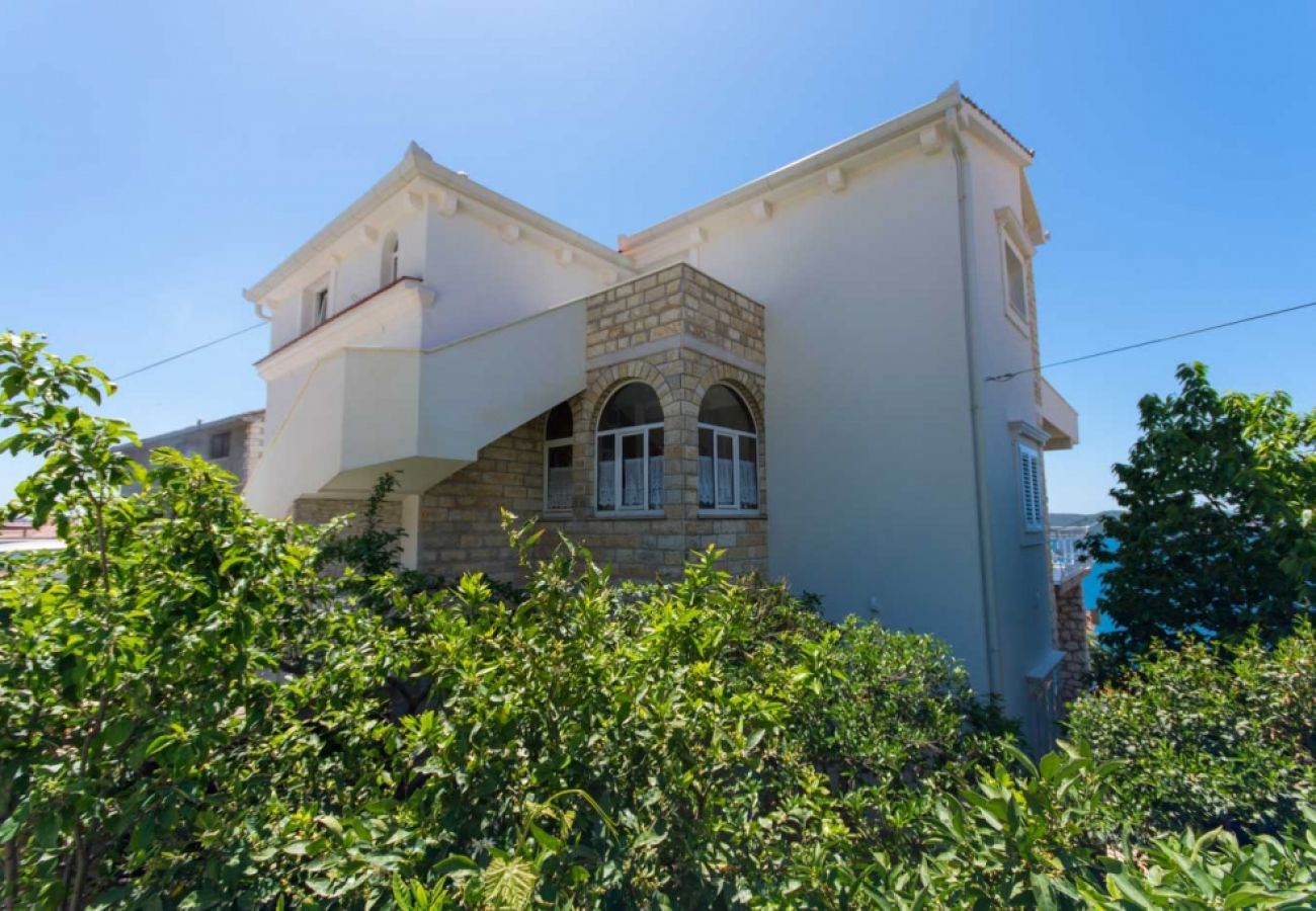 Ferienwohnung in Trogir - Ferienwohnung in Trogir mit Meerblick, Balkon, Klimaanlage, W-LAN (3459-1)