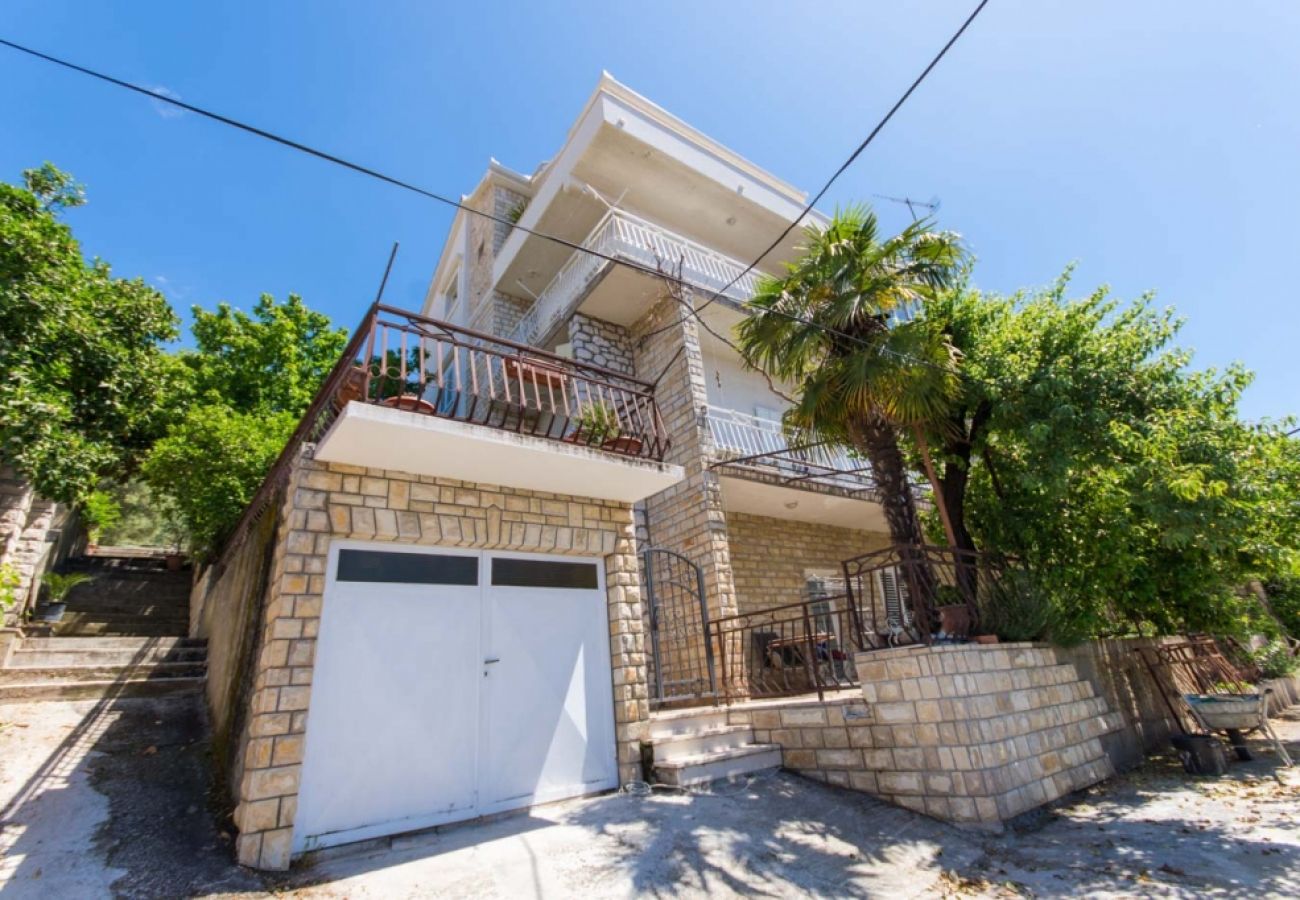 Ferienwohnung in Trogir - Ferienwohnung in Trogir mit Meerblick, Balkon, Klimaanlage, W-LAN (3459-1)