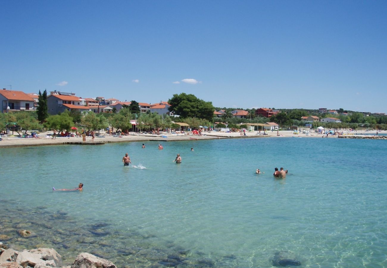 Ferienwohnung in Pakoštane - Ferienwohnung in Pakoštane mit Meerblick, Balkon, Klimaanlage, W-LAN (3472-1)