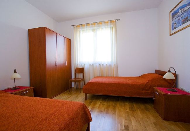 Ferienwohnung in Rovinj - Ferienwohnung in Rovinj mit Balkon, Klimaanlage, W-LAN, Waschmaschine (3482-2) Ferienwohnung in Rovinj - Ferienwohnung in Rovinj mit Balkon, Klimaanlage, W-LAN, Waschmaschine (3482-2)