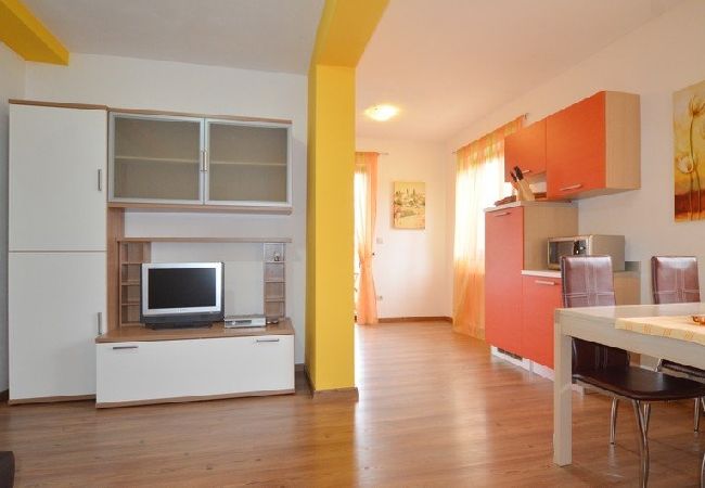 Ferienwohnung in Rovinj - Ferienwohnung in Rovinj mit Balkon, Klimaanlage, W-LAN (3483-1) Ferienwohnung in Rovinj - Ferienwohnung in Rovinj mit Balkon, Klimaanlage, W-LAN (3483-1)