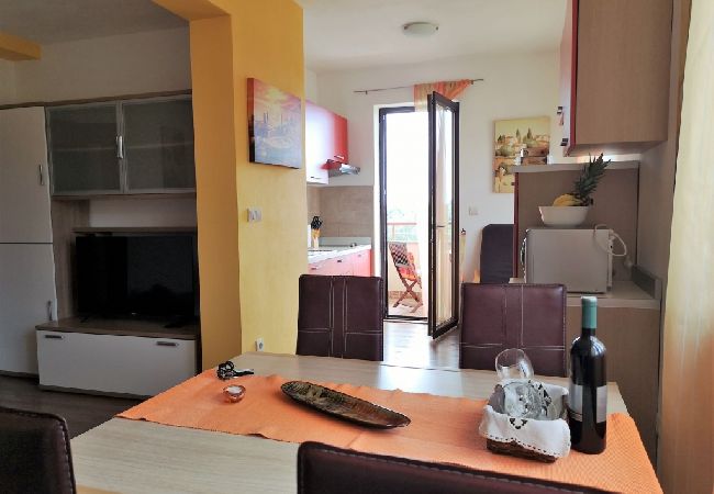 Ferienwohnung in Rovinj - Ferienwohnung in Rovinj mit Balkon, Klimaanlage, W-LAN (3483-1) Ferienwohnung in Rovinj - Ferienwohnung in Rovinj mit Balkon, Klimaanlage, W-LAN (3483-1)