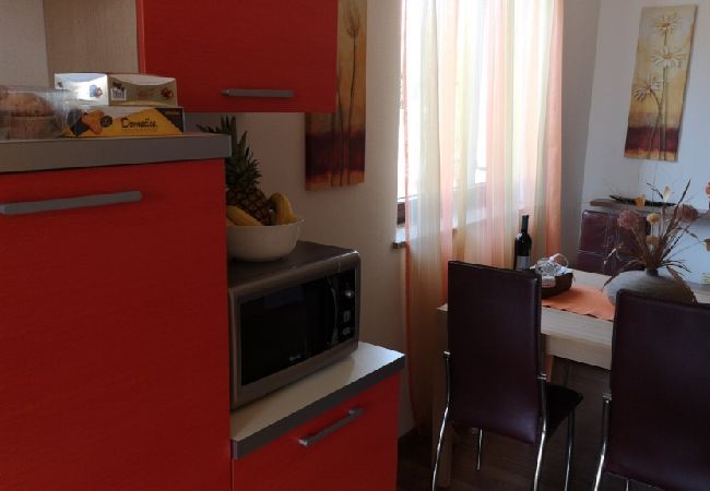 Ferienwohnung in Rovinj - Ferienwohnung in Rovinj mit Balkon, Klimaanlage, W-LAN (3483-1) Ferienwohnung in Rovinj - Ferienwohnung in Rovinj mit Balkon, Klimaanlage, W-LAN (3483-1)