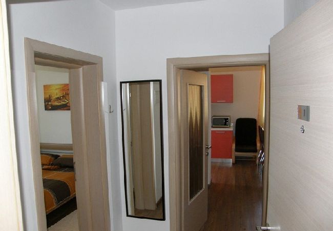 Ferienwohnung in Rovinj - Ferienwohnung in Rovinj mit Balkon, Klimaanlage, W-LAN (3483-1) Ferienwohnung in Rovinj - Ferienwohnung in Rovinj mit Balkon, Klimaanlage, W-LAN (3483-1)