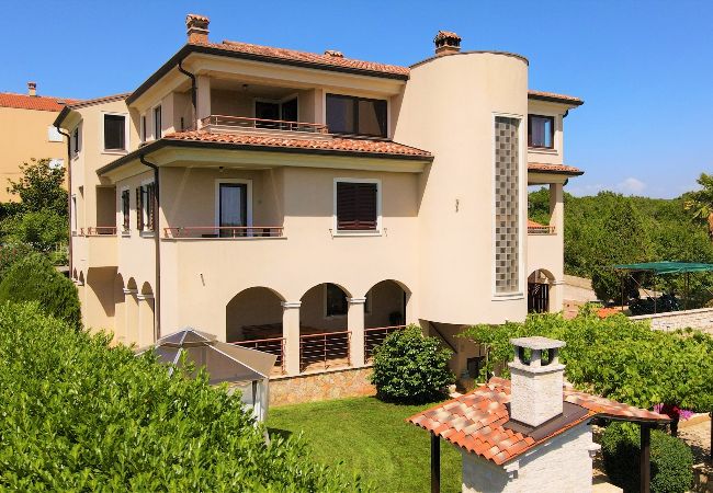 Studio in Rovinj - Studioapartment in Rovinj mit Balkon, Klimaanlage, W-LAN (3483-3) Studio in Rovinj - Studioapartment in Rovinj mit Balkon, Klimaanlage, W-LAN (3483-3)