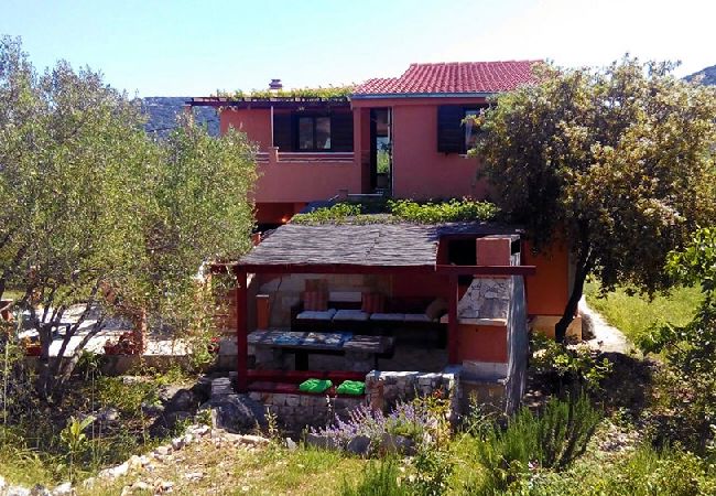 Ferienhaus in Vinišce - Ferienhaus in Vinišće mit Meerblick, Balkon, Klimaanlage, W-LAN (3484-1) Ferienhaus in Vinišce - Ferienhaus in Vinišće mit Meerblick, Balkon, Klimaanlage, W-LAN (3484-1)