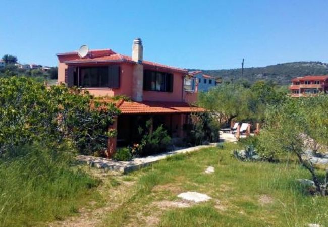 Ferienhaus in Vinišce - Ferienhaus in Vinišće mit Meerblick, Balkon, Klimaanlage, W-LAN (3484-1) Ferienhaus in Vinišce - Ferienhaus in Vinišće mit Meerblick, Balkon, Klimaanlage, W-LAN (3484-1)