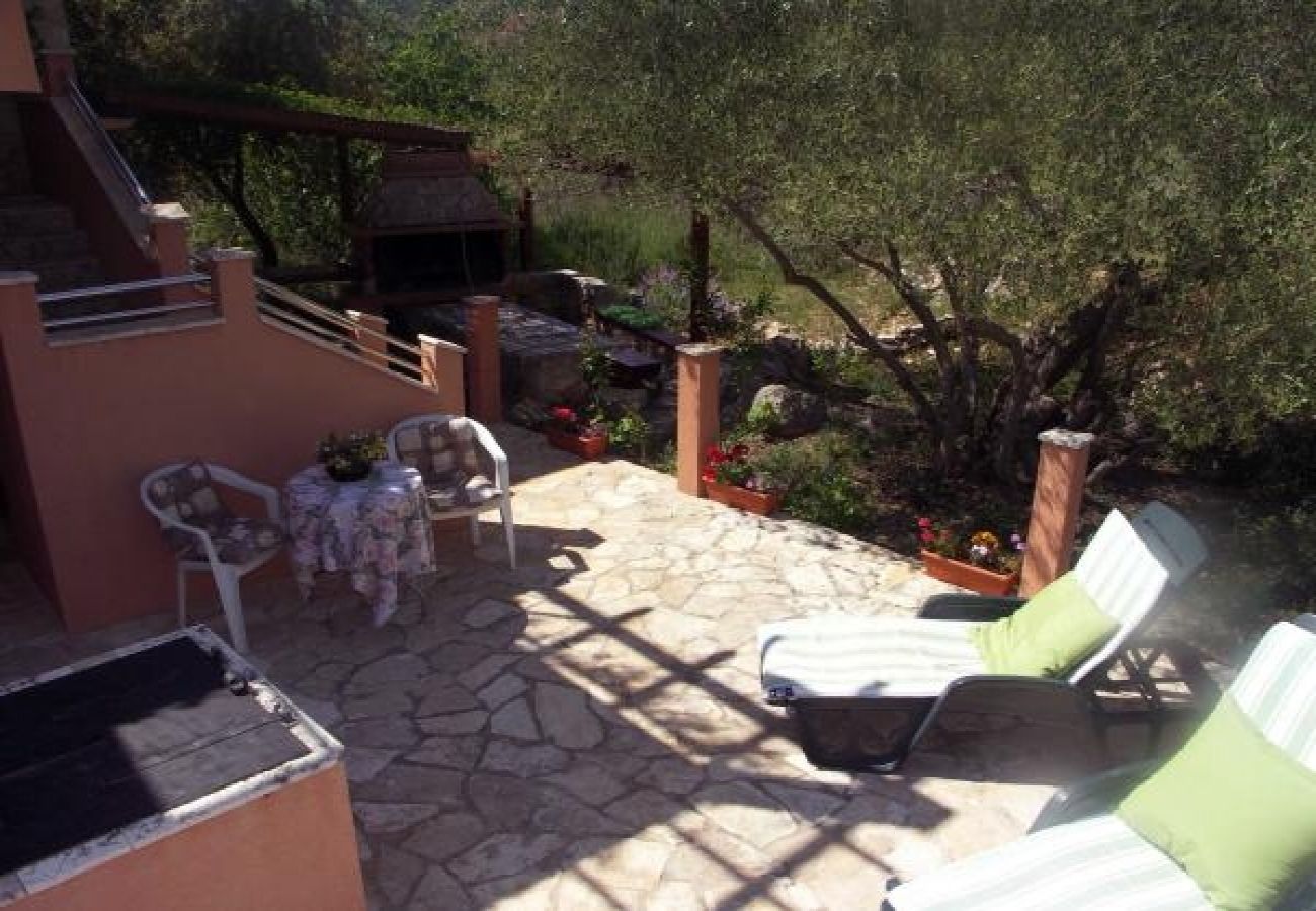 Ferienhaus in Vinišce - Ferienhaus in Vinišće mit Meerblick, Balkon, Klimaanlage, W-LAN (3484-1)