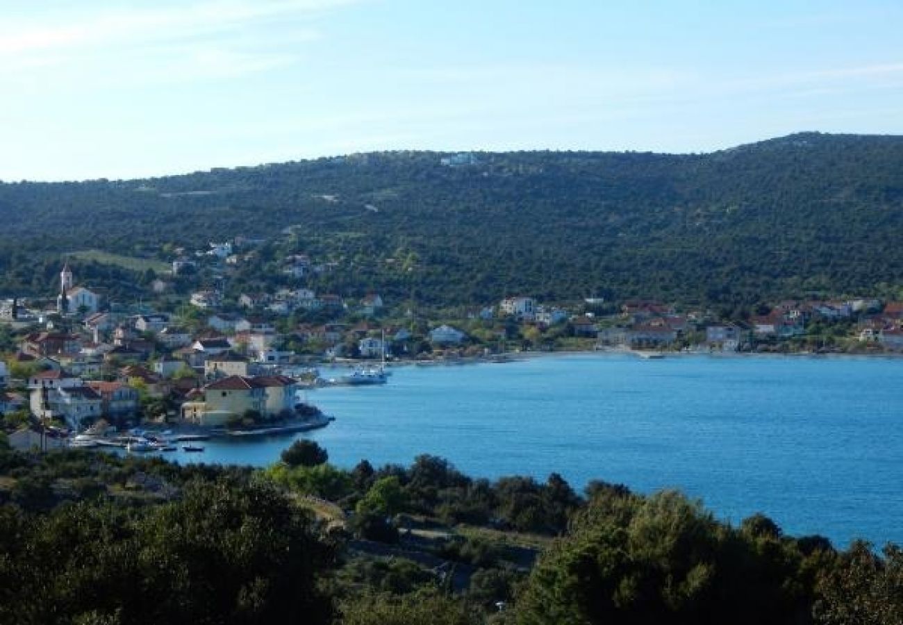 Ferienhaus in Vinišce - Ferienhaus in Vinišće mit Meerblick, Balkon, Klimaanlage, W-LAN (3484-1)