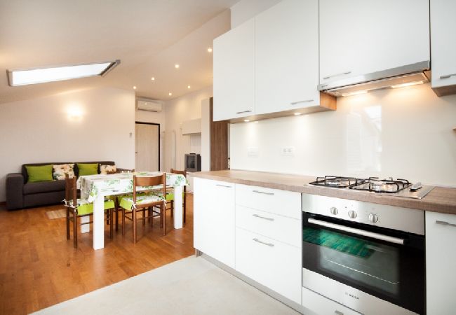 Ferienwohnung in Rovinj - Ferienwohnung in Rovinj mit Meerblick, Balkon, Klimaanlage, W-LAN (3482-10) Ferienwohnung in Rovinj - Ferienwohnung in Rovinj mit Meerblick, Balkon, Klimaanlage, W-LAN (3482-10)