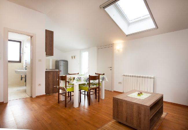 Ferienwohnung in Rovinj - Ferienwohnung in Rovinj mit Meerblick, Balkon, Klimaanlage, W-LAN (3482-10) Ferienwohnung in Rovinj - Ferienwohnung in Rovinj mit Meerblick, Balkon, Klimaanlage, W-LAN (3482-10)