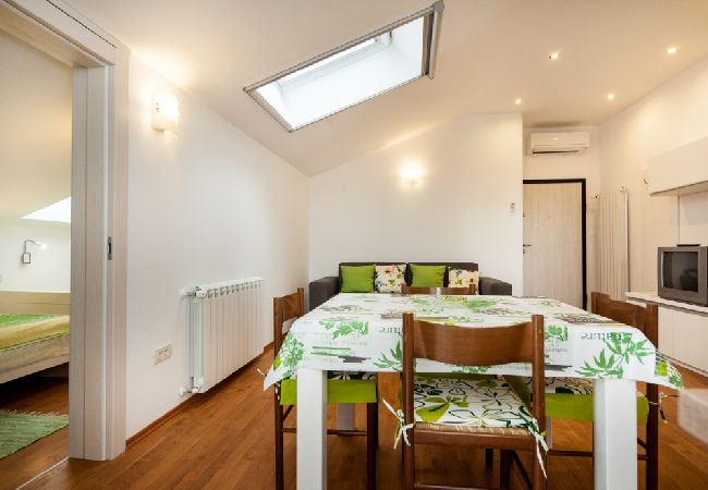 Ferienwohnung in Rovinj - Ferienwohnung in Rovinj mit Meerblick, Balkon, Klimaanlage, W-LAN (3482-10) Ferienwohnung in Rovinj - Ferienwohnung in Rovinj mit Meerblick, Balkon, Klimaanlage, W-LAN (3482-10)