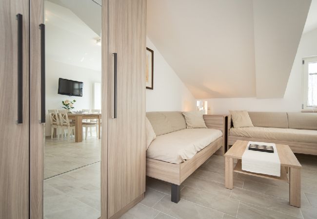 Ferienwohnung in Rovinj - Ferienwohnung in Rovinj mit Meerblick, Balkon, Klimaanlage, W-LAN (3482-11) Ferienwohnung in Rovinj - Ferienwohnung in Rovinj mit Meerblick, Balkon, Klimaanlage, W-LAN (3482-11)
