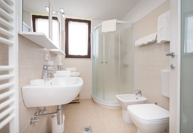 Ferienwohnung in Rovinj - Ferienwohnung in Rovinj mit Meerblick, Balkon, Klimaanlage, W-LAN (3482-11) Ferienwohnung in Rovinj - Ferienwohnung in Rovinj mit Meerblick, Balkon, Klimaanlage, W-LAN (3482-11)