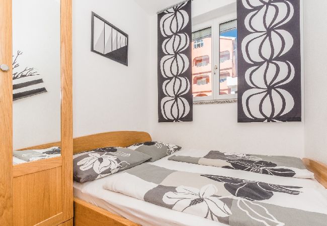 Ferienwohnung in Crikvenica - Ferienwohnung in Crikvenica mit Meerblick, Balkon, Klimaanlage, W-LAN (3492-3) Ferienwohnung in Crikvenica - Ferienwohnung in Crikvenica mit Meerblick, Balkon, Klimaanlage, W-LAN (3492-3)