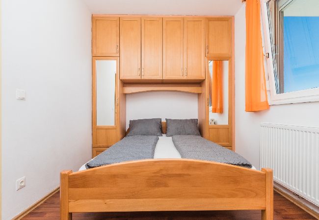 Ferienwohnung in Crikvenica - Ferienwohnung in Crikvenica mit Meerblick, Terrasse, Klimaanlage, W-LAN (3492-5) Ferienwohnung in Crikvenica - Ferienwohnung in Crikvenica mit Meerblick, Terrasse, Klimaanlage, W-LAN (3492-5)