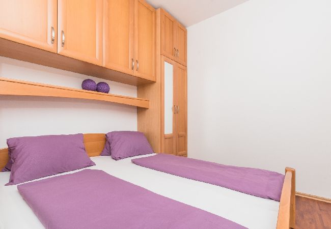 Ferienwohnung in Crikvenica - Ferienwohnung in Crikvenica mit Meerblick, Terrasse, Klimaanlage, W-LAN (3492-6) Ferienwohnung in Crikvenica - Ferienwohnung in Crikvenica mit Meerblick, Terrasse, Klimaanlage, W-LAN (3492-6)