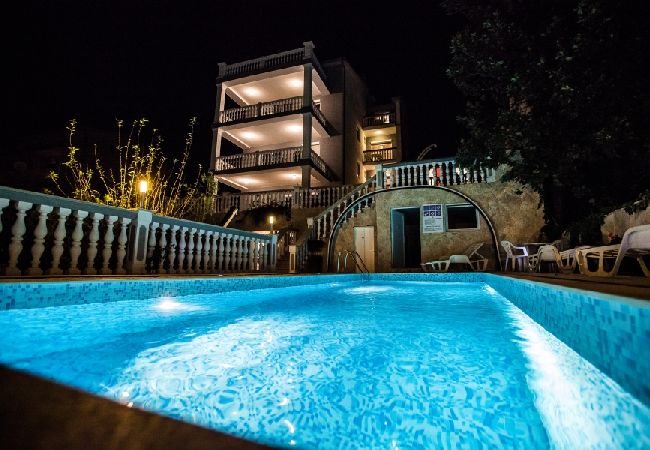 Ferienwohnung in Crikvenica - Ferienwohnung in Crikvenica mit Meerblick, Terrasse, Klimaanlage, W-LAN (3492-6) Ferienwohnung in Crikvenica - Ferienwohnung in Crikvenica mit Meerblick, Terrasse, Klimaanlage, W-LAN (3492-6)