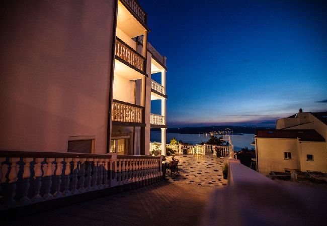 Ferienwohnung in Crikvenica - Ferienwohnung in Crikvenica mit Meerblick, Terrasse, Klimaanlage, W-LAN (3492-6) Ferienwohnung in Crikvenica - Ferienwohnung in Crikvenica mit Meerblick, Terrasse, Klimaanlage, W-LAN (3492-6)