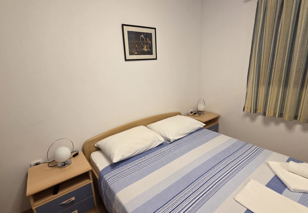 Ferienwohnung in Baška - Ferienwohnung in Baška mit Meerblick, Terrasse, Klimaanlage, W-LAN (3494-6)