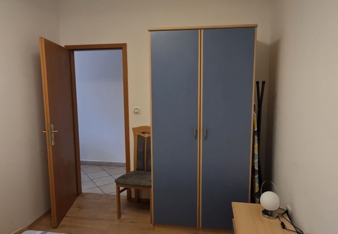 Ferienwohnung in Baška - Ferienwohnung in Baška mit Meerblick, Terrasse, Klimaanlage, W-LAN (3494-6)