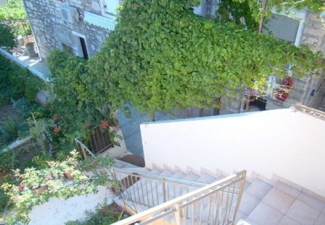 Ferienwohnung in Prvic Luka - Ferienwohnung in Prvić Luka mit Meerblick, Terrasse, Klimaanlage, W-LAN (3347-1) Ferienwohnung in Prvic Luka - Ferienwohnung in Prvić Luka mit Meerblick, Terrasse, Klimaanlage, W-LAN (3347-1)