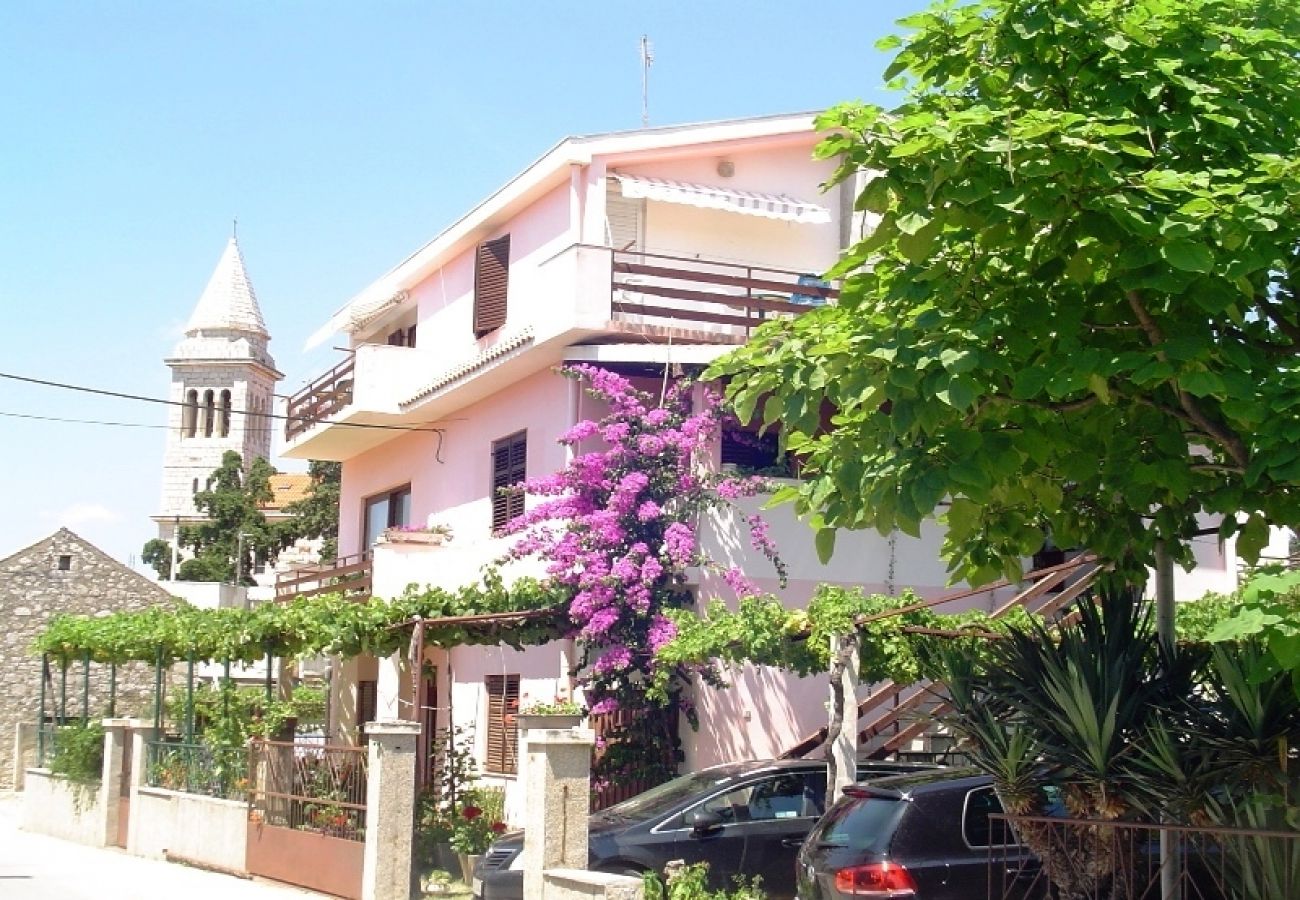 Ferienwohnung in Pakoštane - Ferienwohnung in Pakoštane mit Meerblick, Balkon, Klimaanlage, W-LAN (3539-1)