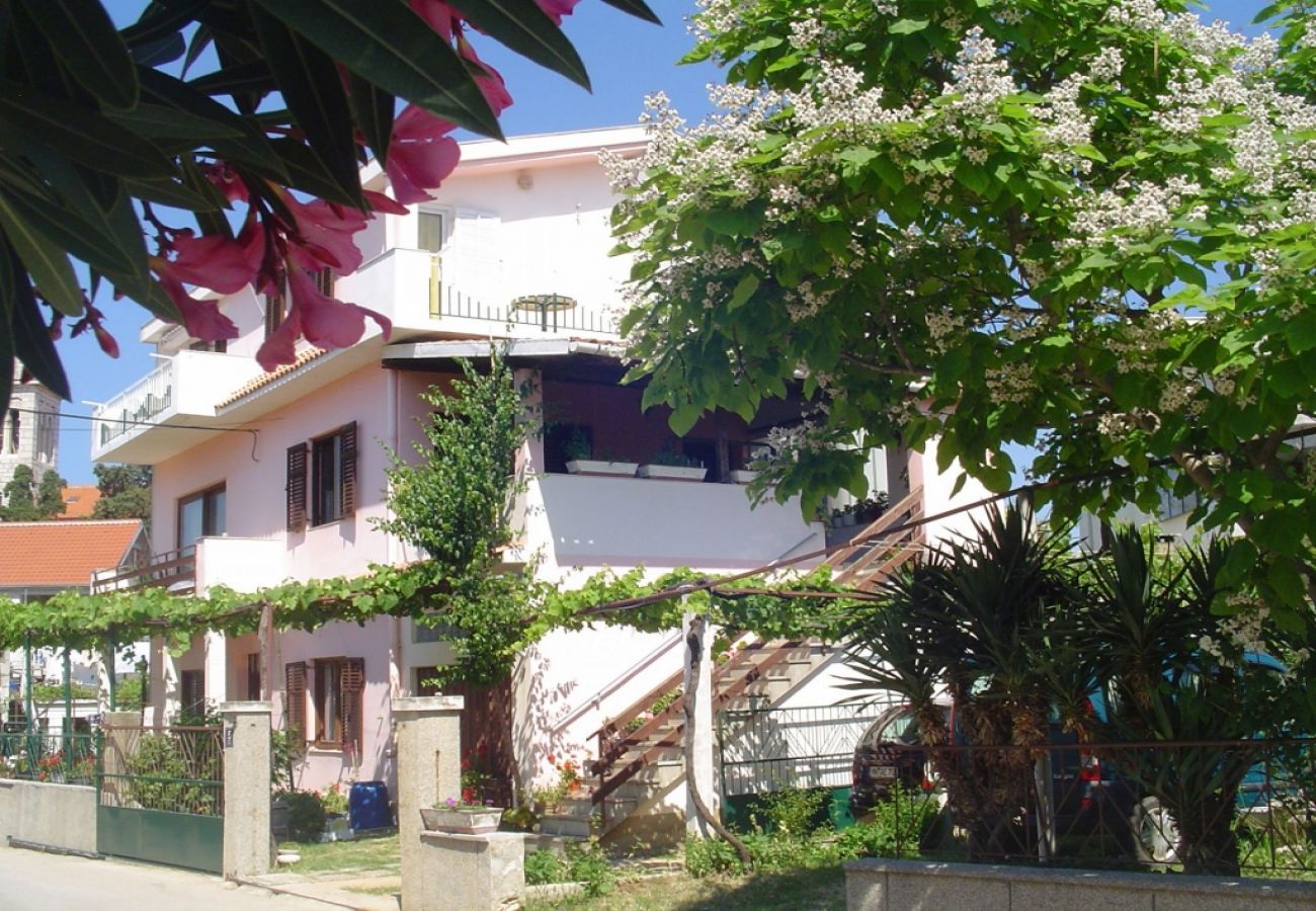 Ferienwohnung in Pakoštane - Ferienwohnung in Pakoštane mit Meerblick, Balkon, Klimaanlage, W-LAN (3539-1)