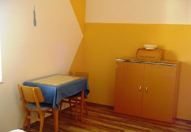 Ferienwohnung in Pakoštane - Ferienwohnung in Pakoštane mit Meerblick, Balkon, Klimaanlage, W-LAN (3539-2) Ferienwohnung in Pakoštane - Ferienwohnung in Pakoštane mit Meerblick, Balkon, Klimaanlage, W-LAN (3539-2)
