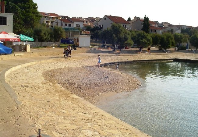 Ferienwohnung in Pakoštane - Ferienwohnung in Pakoštane mit Meerblick, Balkon, Klimaanlage, W-LAN (3539-2) Ferienwohnung in Pakoštane - Ferienwohnung in Pakoštane mit Meerblick, Balkon, Klimaanlage, W-LAN (3539-2)