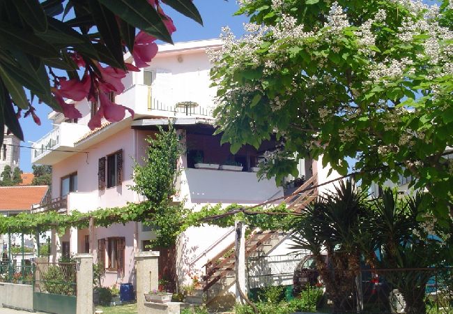 Ferienwohnung in Pakoštane - Ferienwohnung in Pakoštane mit Terrasse, W-LAN (3539-3) Ferienwohnung in Pakoštane - Ferienwohnung in Pakoštane mit Terrasse, W-LAN (3539-3)