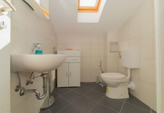 Ferienwohnung in Pakoštane - Ferienwohnung in Pakoštane mit Terrasse, Klimaanlage, W-LAN, Waschmaschine (3548-2) Ferienwohnung in Pakoštane - Ferienwohnung in Pakoštane mit Terrasse, Klimaanlage, W-LAN, Waschmaschine (3548-2)