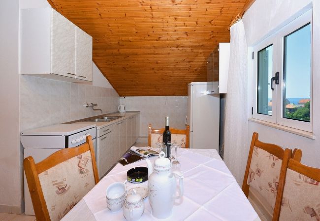 Ferienwohnung in Žuljana - Ferienwohnung in Žuljana mit Meerblick, Terrasse, Klimaanlage, W-LAN (3558-1) Ferienwohnung in Žuljana - Ferienwohnung in Žuljana mit Meerblick, Terrasse, Klimaanlage, W-LAN (3558-1)