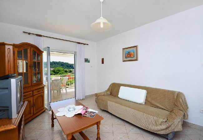 Ferienwohnung in Žuljana - Ferienwohnung in Žuljana mit Meerblick, Terrasse, W-LAN, Spülmaschine (3558-2) Ferienwohnung in Žuljana - Ferienwohnung in Žuljana mit Meerblick, Terrasse, W-LAN, Spülmaschine (3558-2)