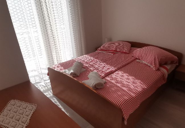 Ferienwohnung in Žuljana - Ferienwohnung in Žuljana mit Meerblick, Terrasse, W-LAN, Spülmaschine (3558-2) Ferienwohnung in Žuljana - Ferienwohnung in Žuljana mit Meerblick, Terrasse, W-LAN, Spülmaschine (3558-2)